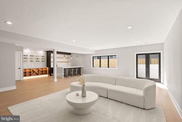 6329 HALSEY RD, Mclean, VA 22101
