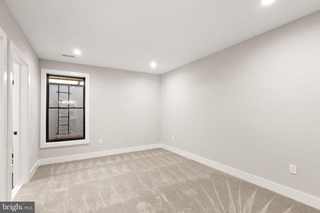 6329 HALSEY RD, Mclean, VA 22101