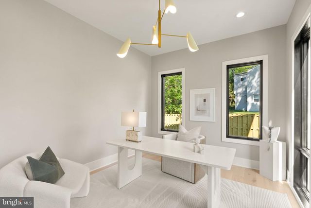 6329 HALSEY RD, Mclean, VA 22101