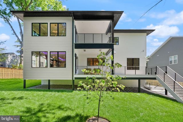 6329 HALSEY RD, Mclean, VA 22101