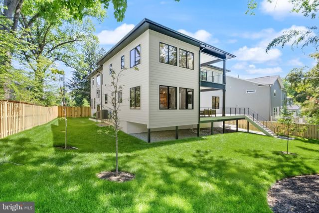 6329 HALSEY RD, Mclean, VA 22101