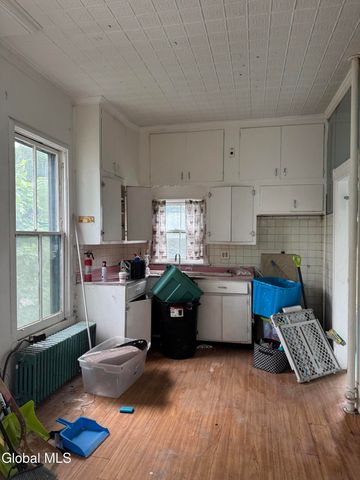 301 5th Avenue, Troy, NY 12182