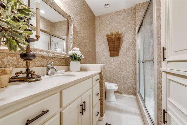 6332 Bandera Avenue A, Dallas, TX 75225