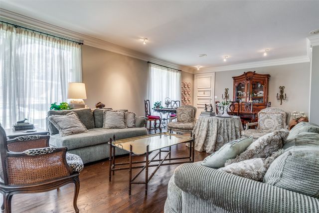 6332 Bandera Avenue A, Dallas, TX 75225