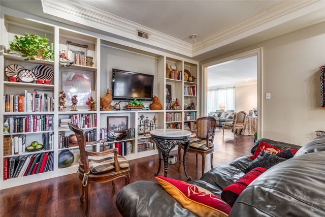 6332 Bandera Avenue A, Dallas, TX 75225