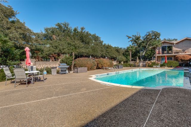 6332 Bandera Avenue A, Dallas, TX 75225