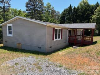 2659 Deertrack Drive, Connelly Springs, NC 28612