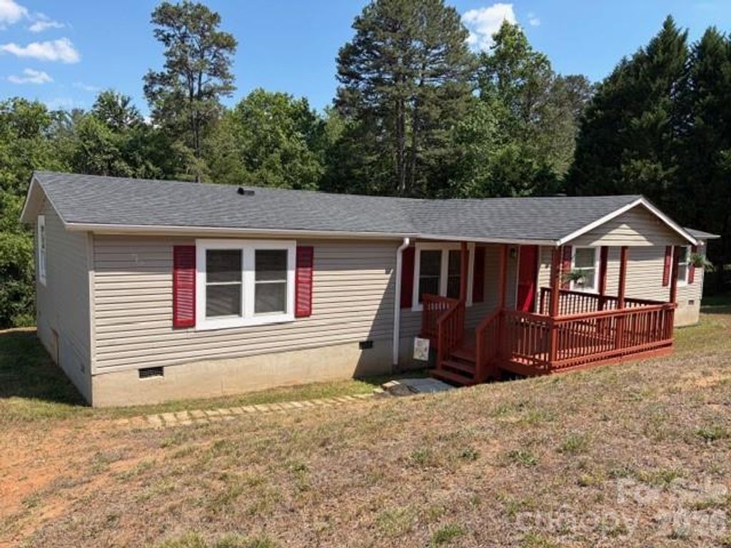 2659 Deertrack Drive, Connelly Springs, NC 28612