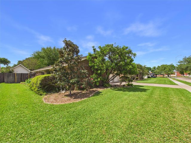 814 James Street, Deer Park, TX 77536