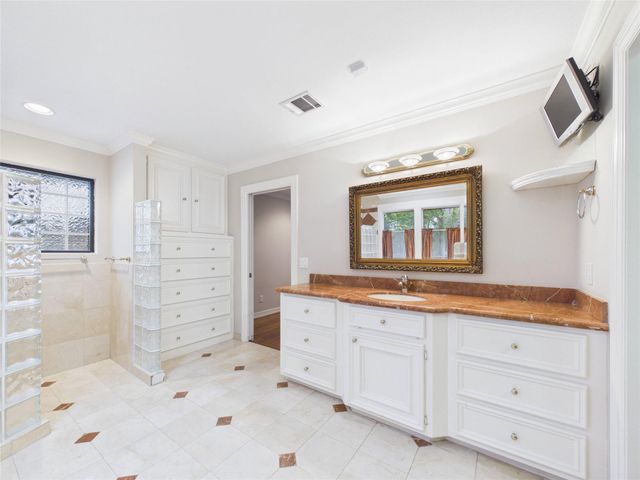 814 James Street, Deer Park, TX 77536