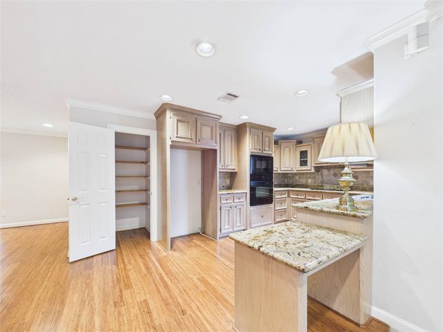 814 James Street, Deer Park, TX 77536