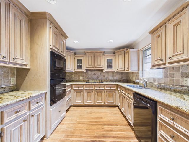 814 James Street, Deer Park, TX 77536