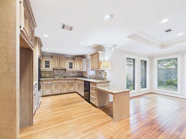 814 James Street, Deer Park, TX 77536