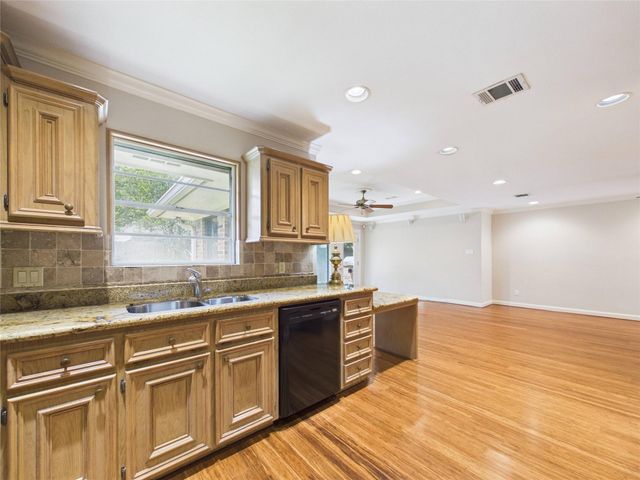 814 James Street, Deer Park, TX 77536