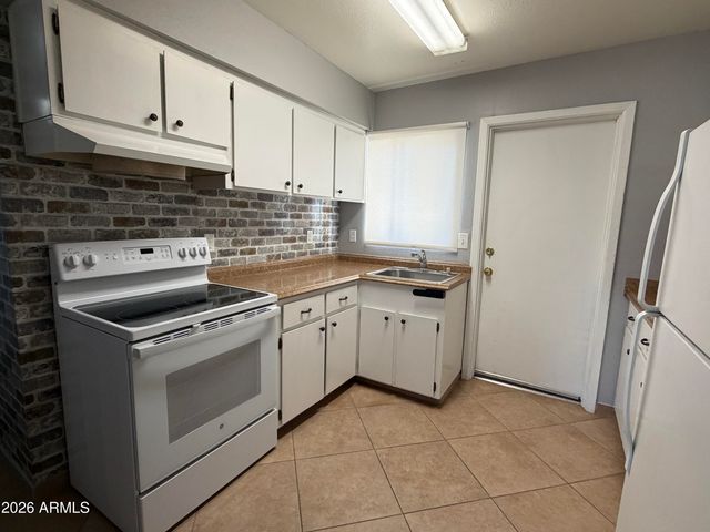 11216 W NEVADA Avenue, Youngtown, AZ 85363