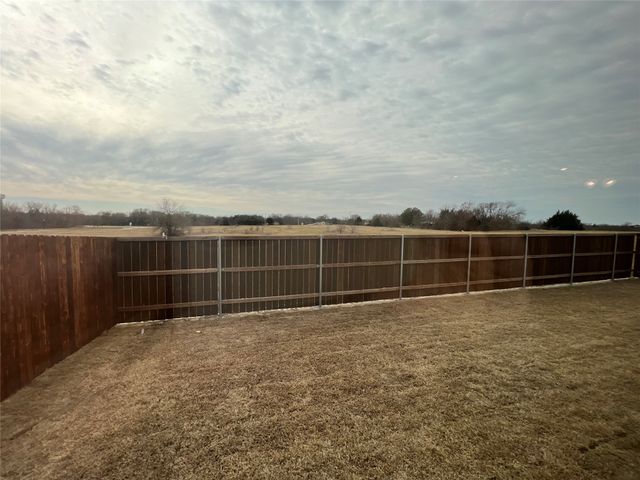 127 Bowling Green Avenue, Red Oak, TX 75154