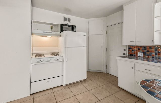 2307 New York Avenue SW, Albuquerque, NM 87104