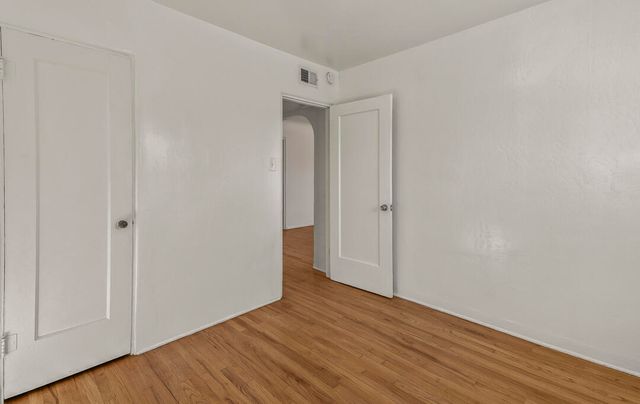 2307 New York Avenue SW, Albuquerque, NM 87104