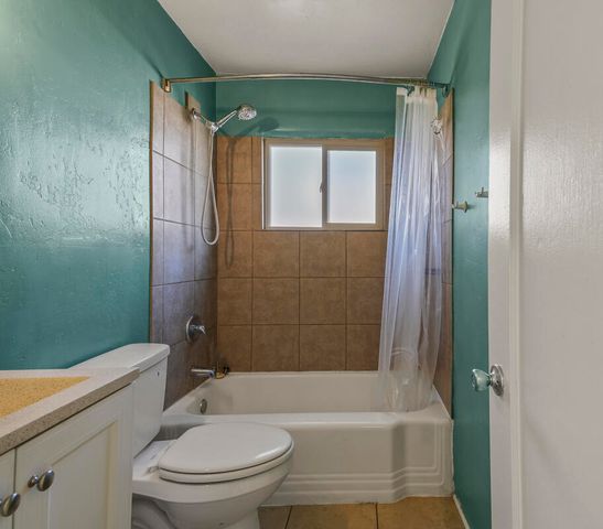 2307 New York Avenue SW, Albuquerque, NM 87104