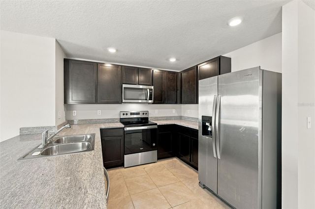 1172 7TH AVENUE NW, Ruskin, FL 33570