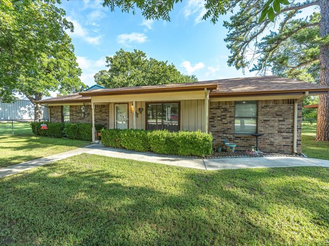 309 Greathouse Street, Bridgeport, TX 76426