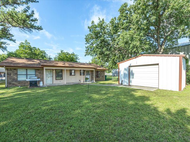 309 Greathouse Street, Bridgeport, TX 76426
