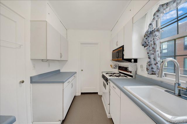 111 North Broadway C-4, White Plains, NY 10603