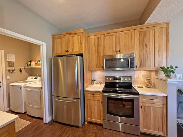 2480 Swan Drive, Grove City, OH 43123