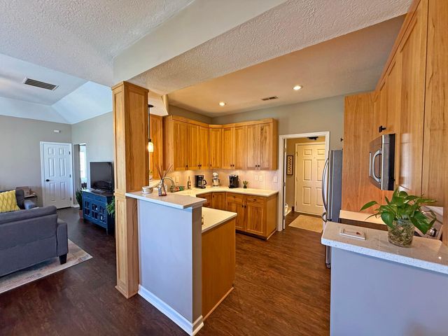 2480 Swan Drive, Grove City, OH 43123