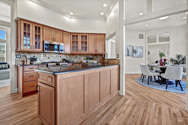 2798 N Cliffview Pl, Boise, ID 83702