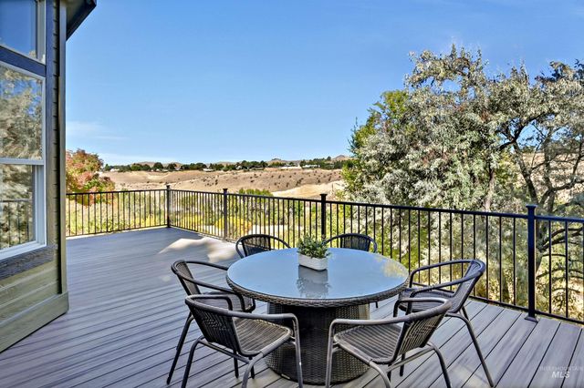 2798 N Cliffview Pl, Boise, ID 83702