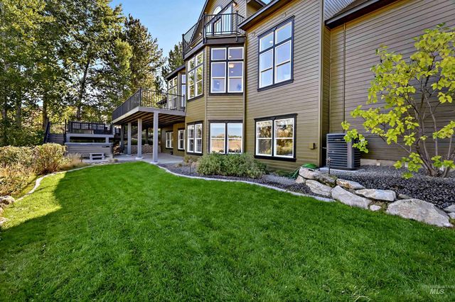 2798 N Cliffview Pl, Boise, ID 83702