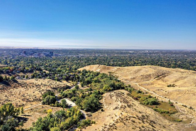 2798 N Cliffview Pl, Boise, ID 83702