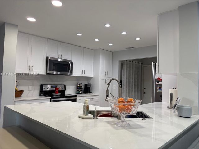 6728 Boca Pines Trail B, Boca Raton, FL 33433