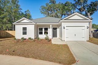 46 Shebbi Lane, Freeport, FL 32439