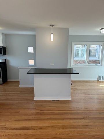 2358 Hainsworth Avenue, North Riverside, IL 60546