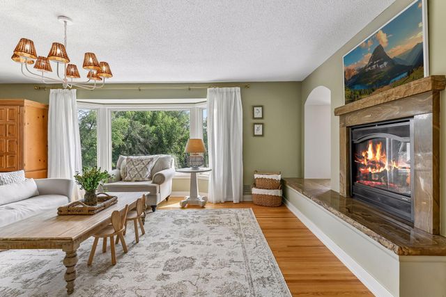 15803 Holdridge Road E, Wayzata, MN 55391