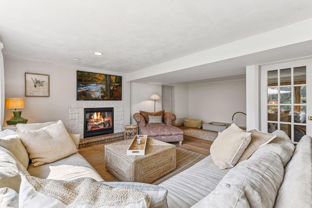 15803 Holdridge Road E, Wayzata, MN 55391