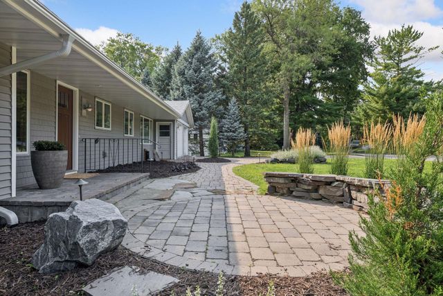 15803 Holdridge Road E, Wayzata, MN 55391