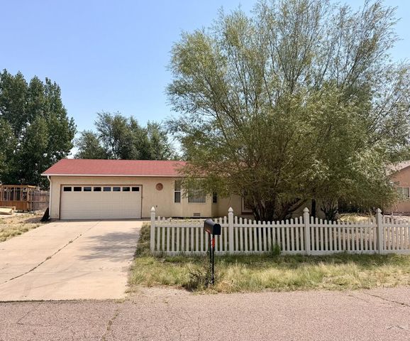 820 S McCoy Dr, Pueblo West, CO 81007