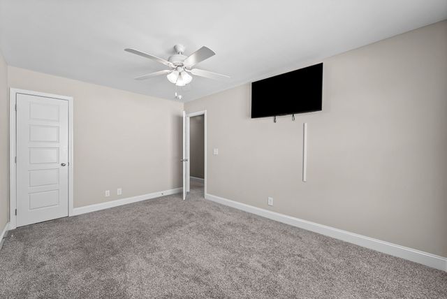 105 Lucerne Ln, Clarksville, TN 37040