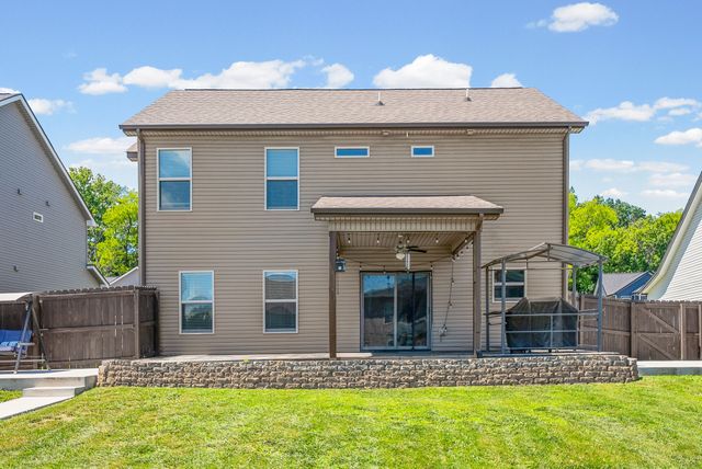 105 Lucerne Ln, Clarksville, TN 37040