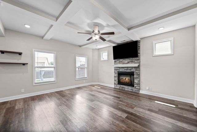 105 Lucerne Ln, Clarksville, TN 37040