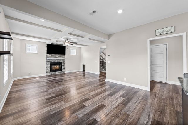 105 Lucerne Ln, Clarksville, TN 37040
