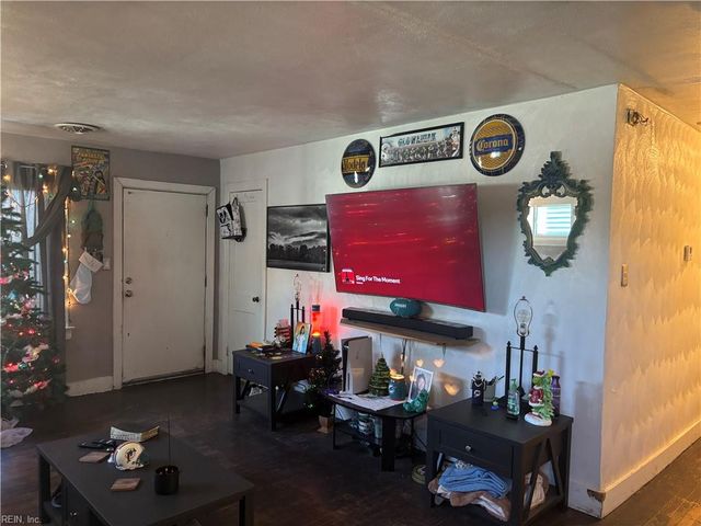 103 Swain AVE, Chesapeake, VA 23323