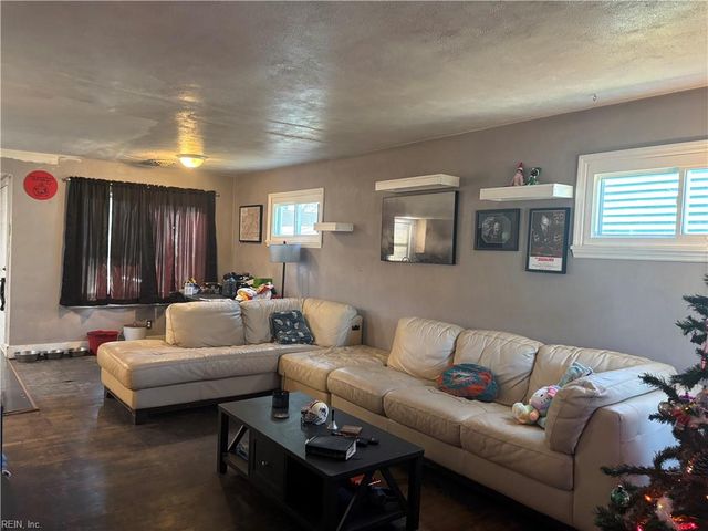 103 Swain AVE, Chesapeake, VA 23323