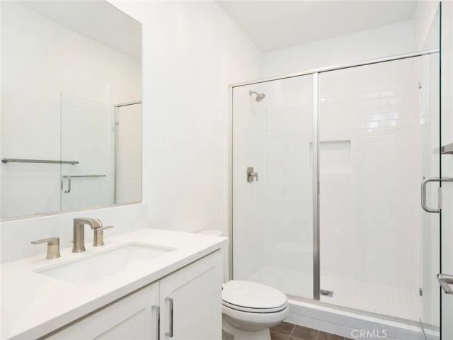 27399 Fox Den Place, Valencia, CA 91381