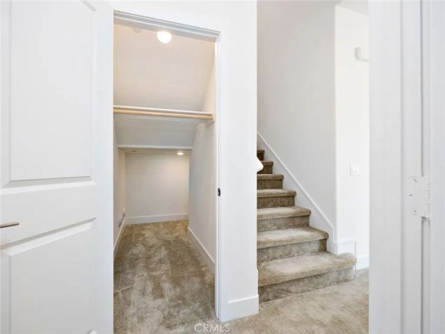 27399 Fox Den Place, Valencia, CA 91381