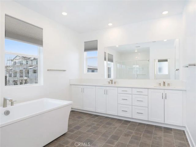 27399 Fox Den Place, Valencia, CA 91381