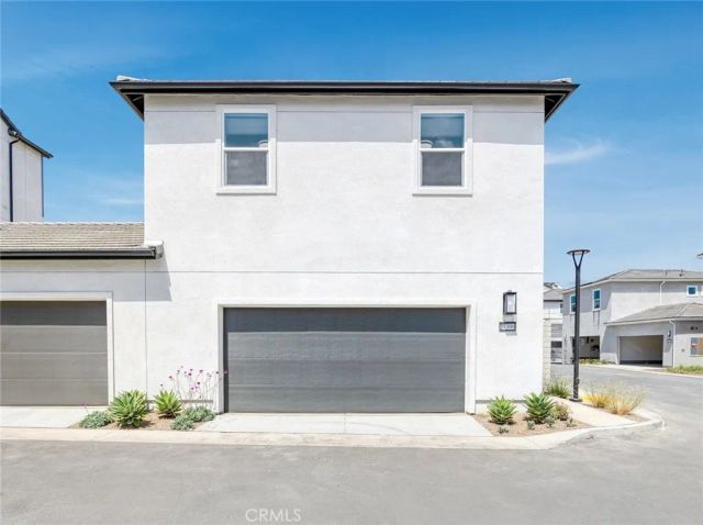 27399 Fox Den Place, Valencia, CA 91381
